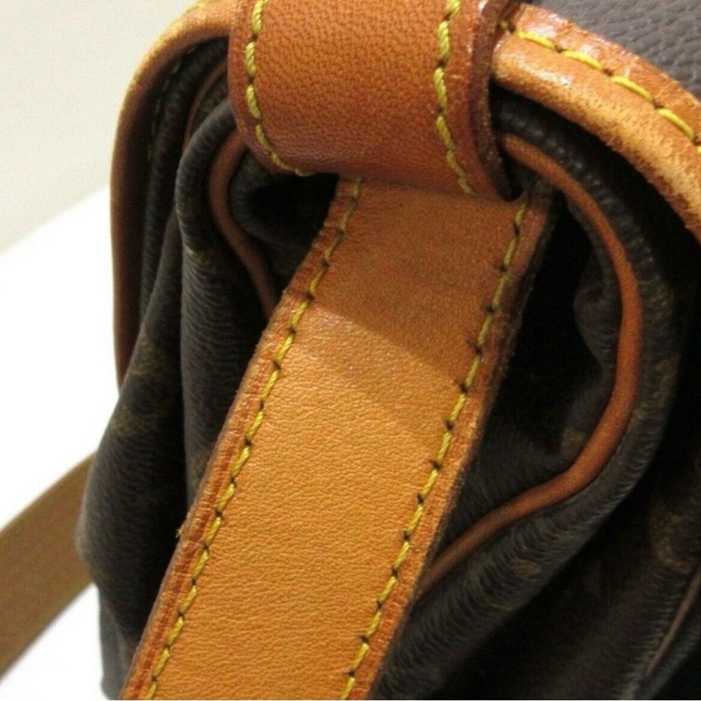 Louis Vuitton Saumer Monogram Tan and Brown Messenger Bag - Picture 9 of 17